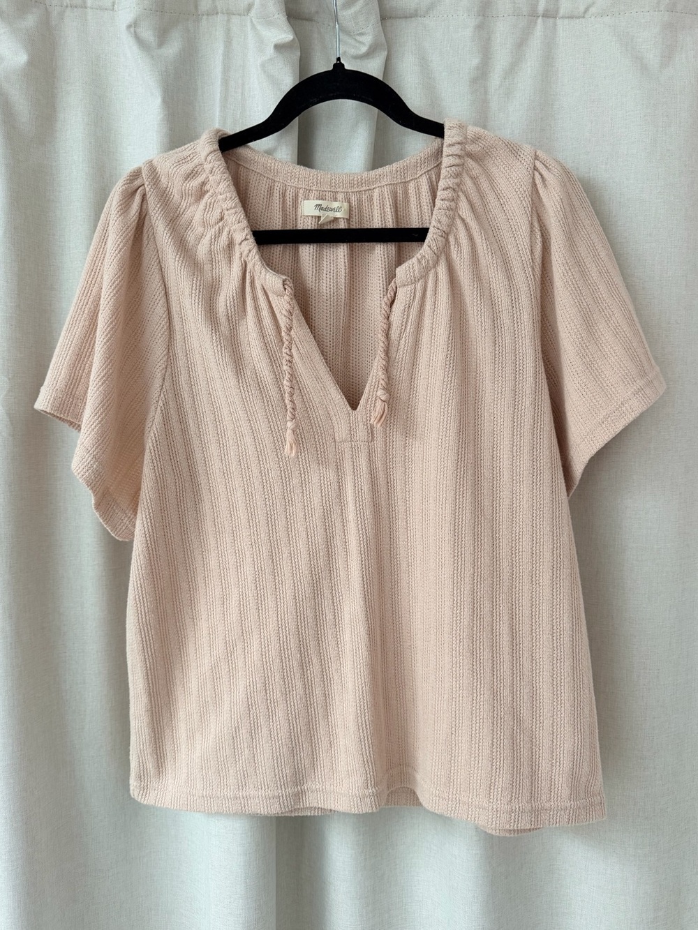 Madewell Blush Knit V-Neck Short-Sleeve Top with Tassel Tie
